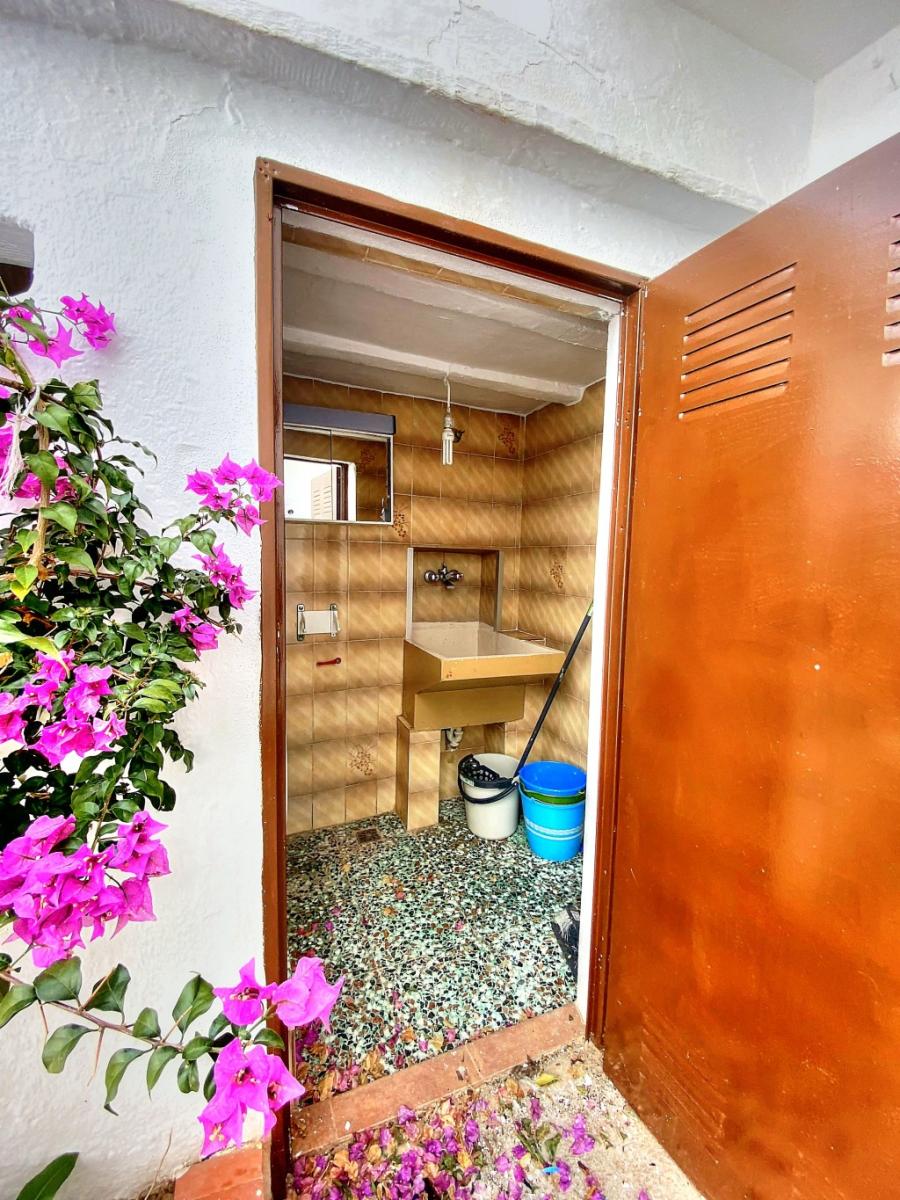 House for Sale in Salares