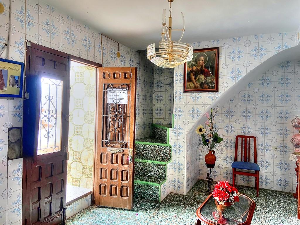 House for Sale in Salares