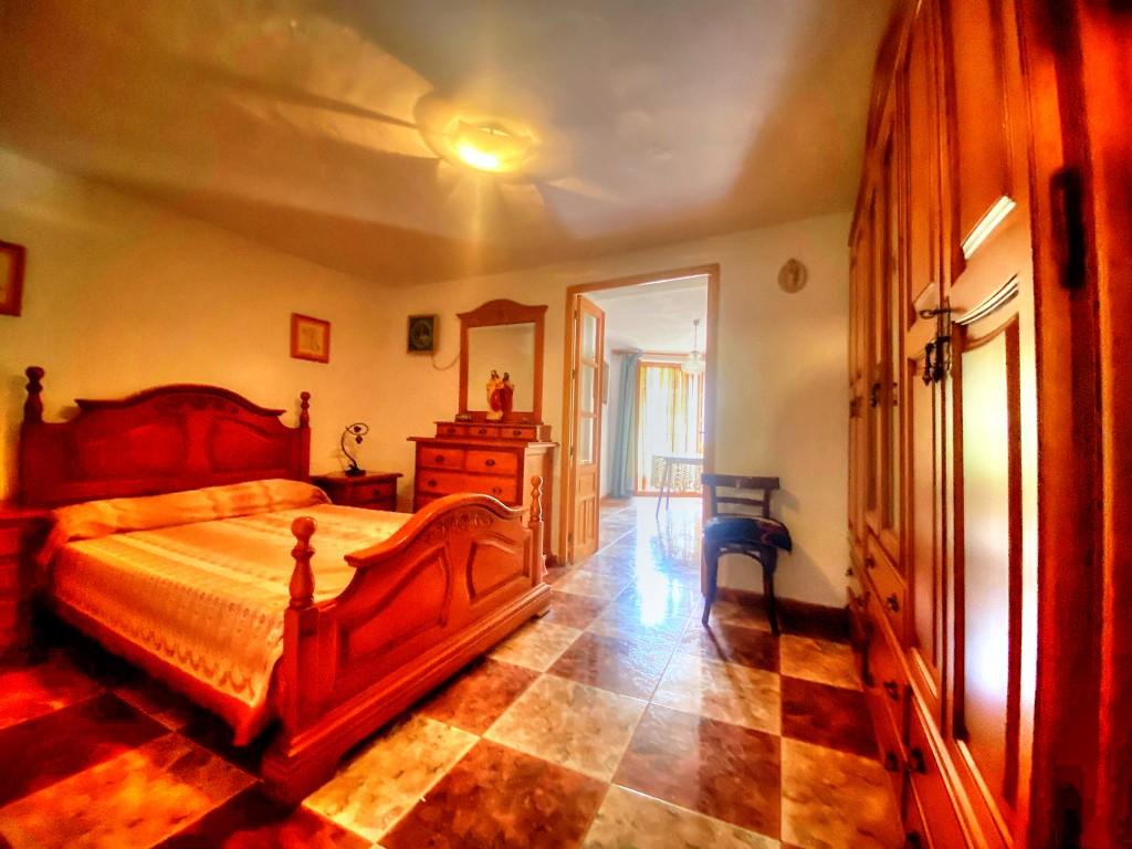 House for Sale in Salares