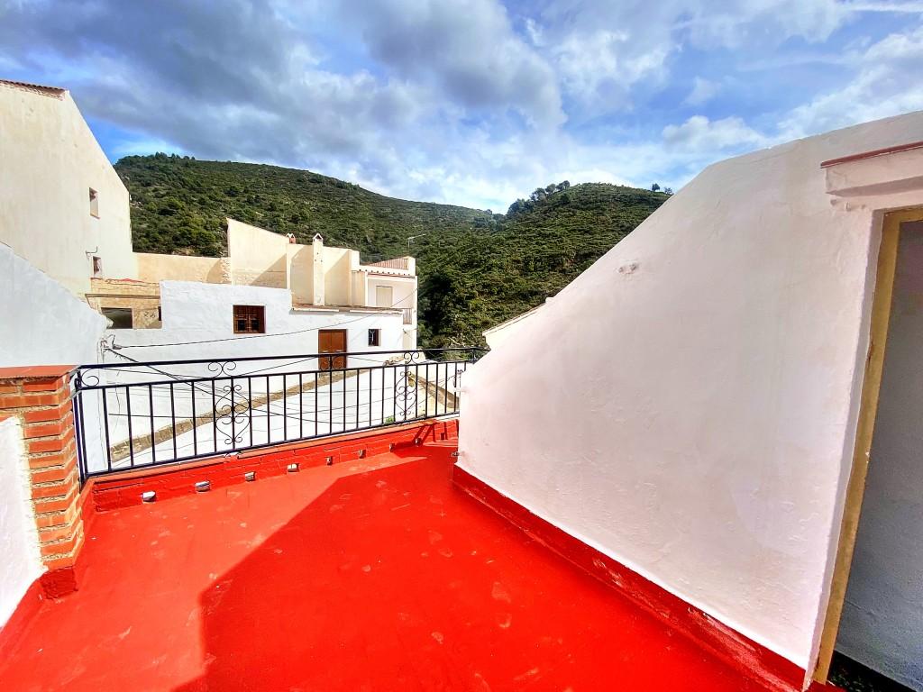 House for Sale in Salares