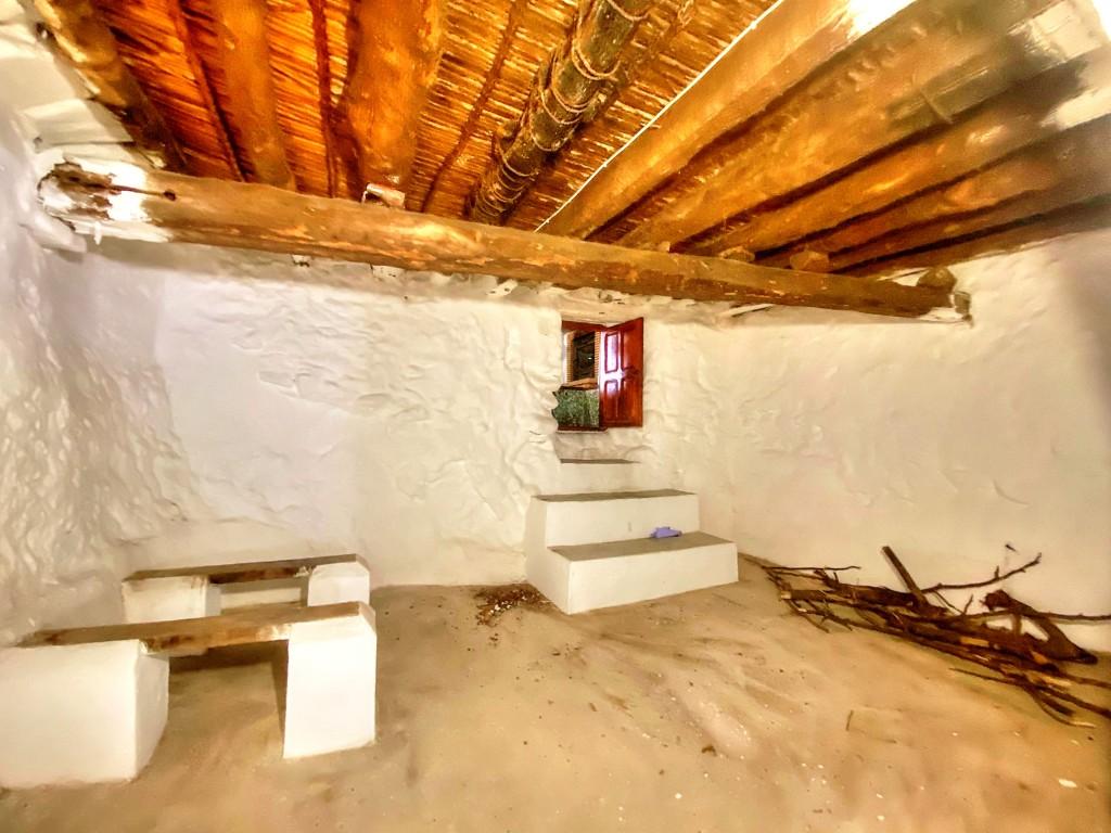 House for Sale in Salares