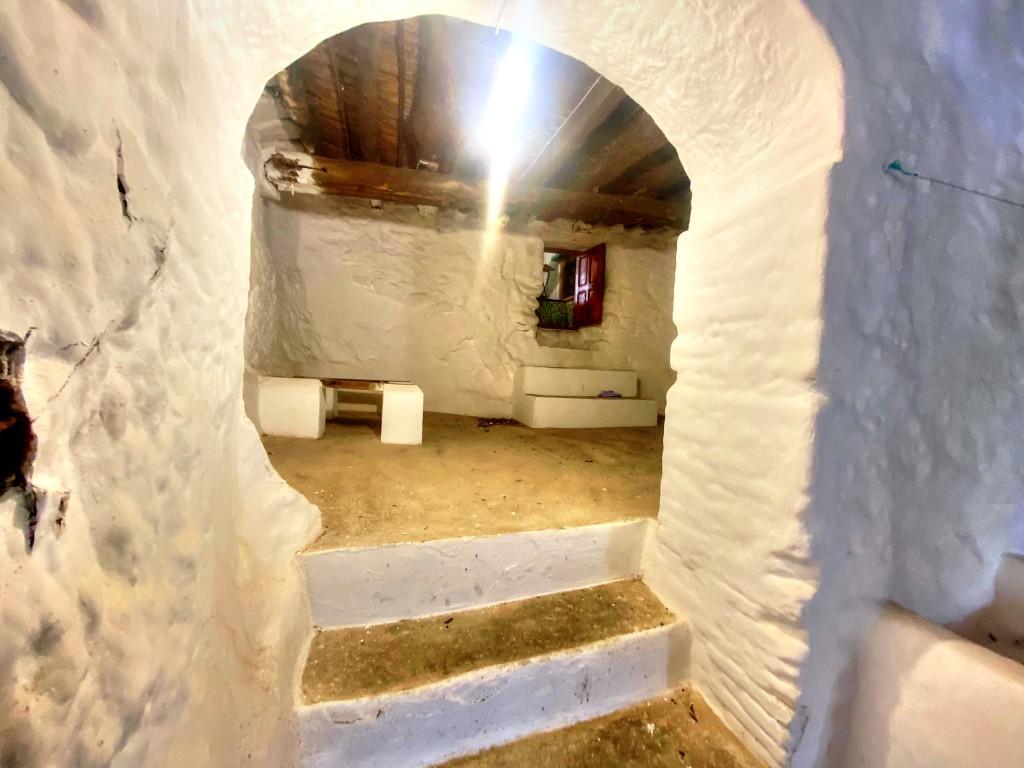 House for Sale in Salares