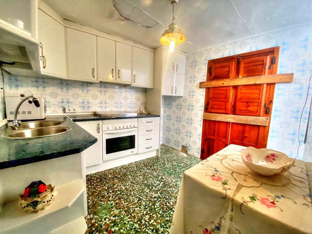 House for Sale in Salares