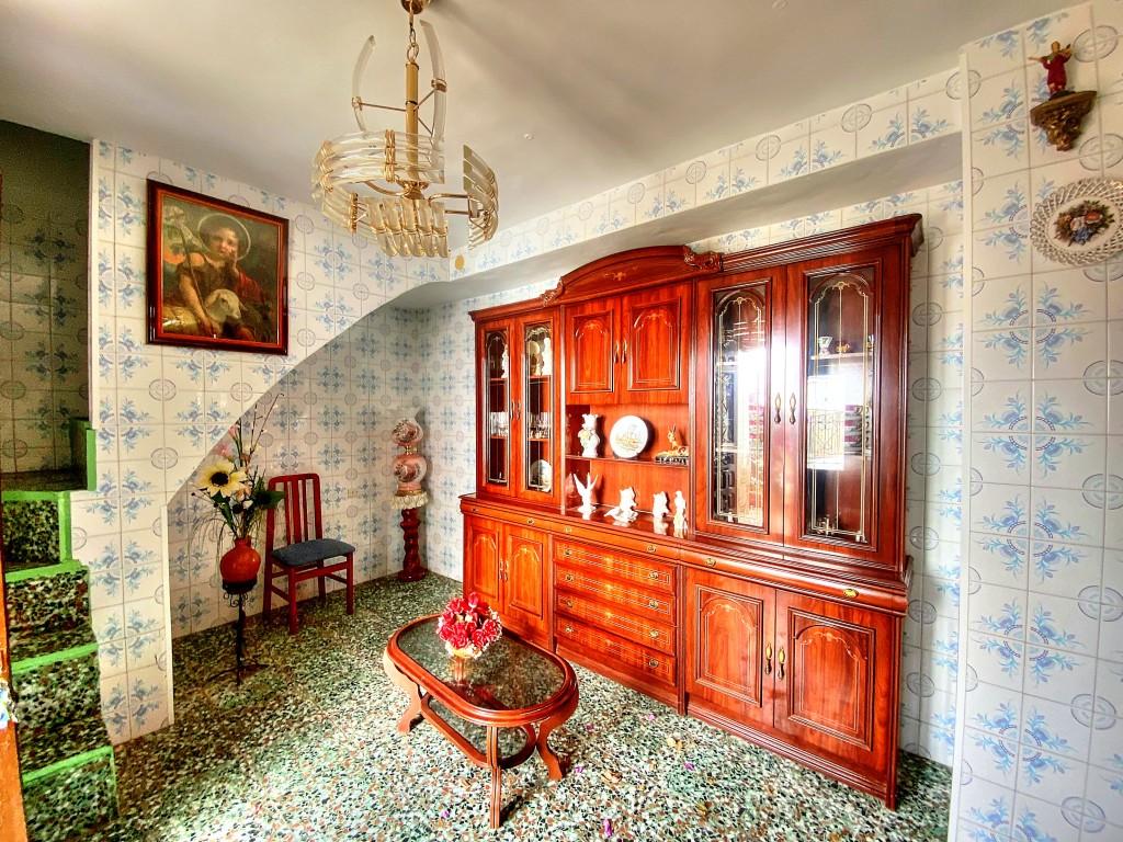 House for Sale in Salares