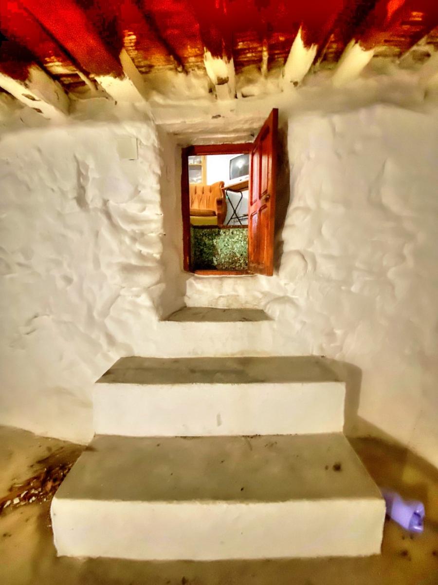 House for Sale in Salares