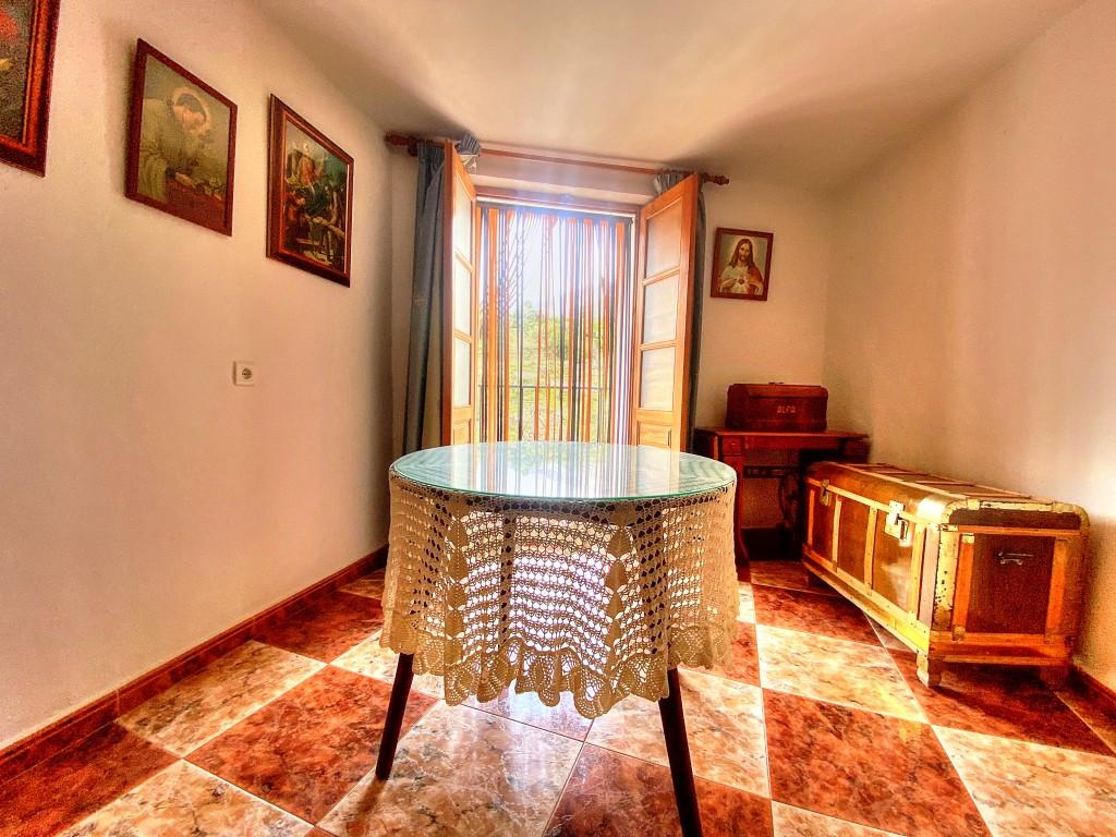 House for Sale in Salares