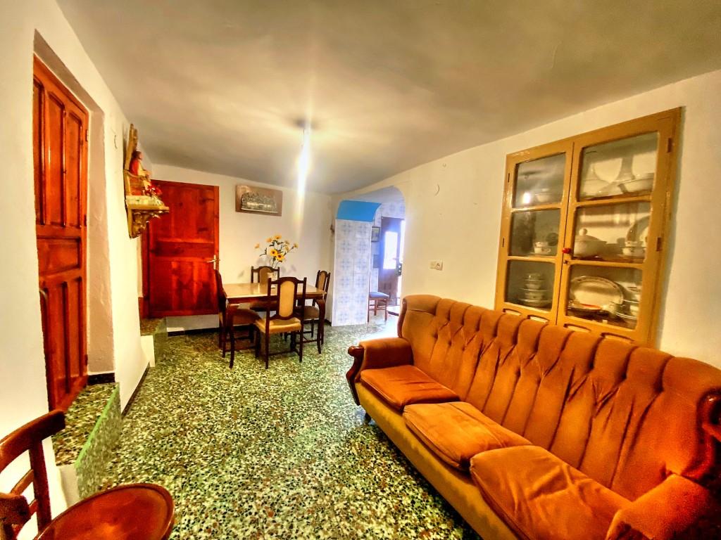House for Sale in Salares
