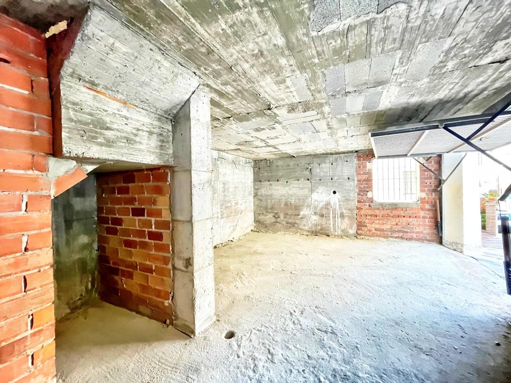 House for Sale in Almáchar