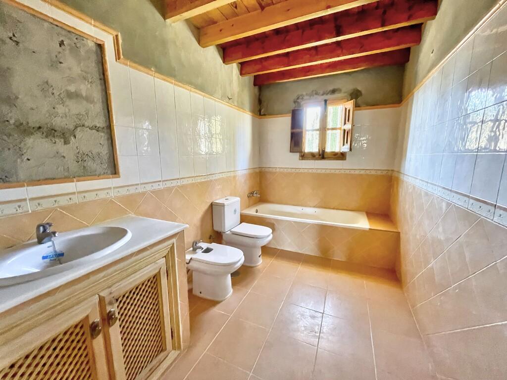 House for Sale in Almáchar