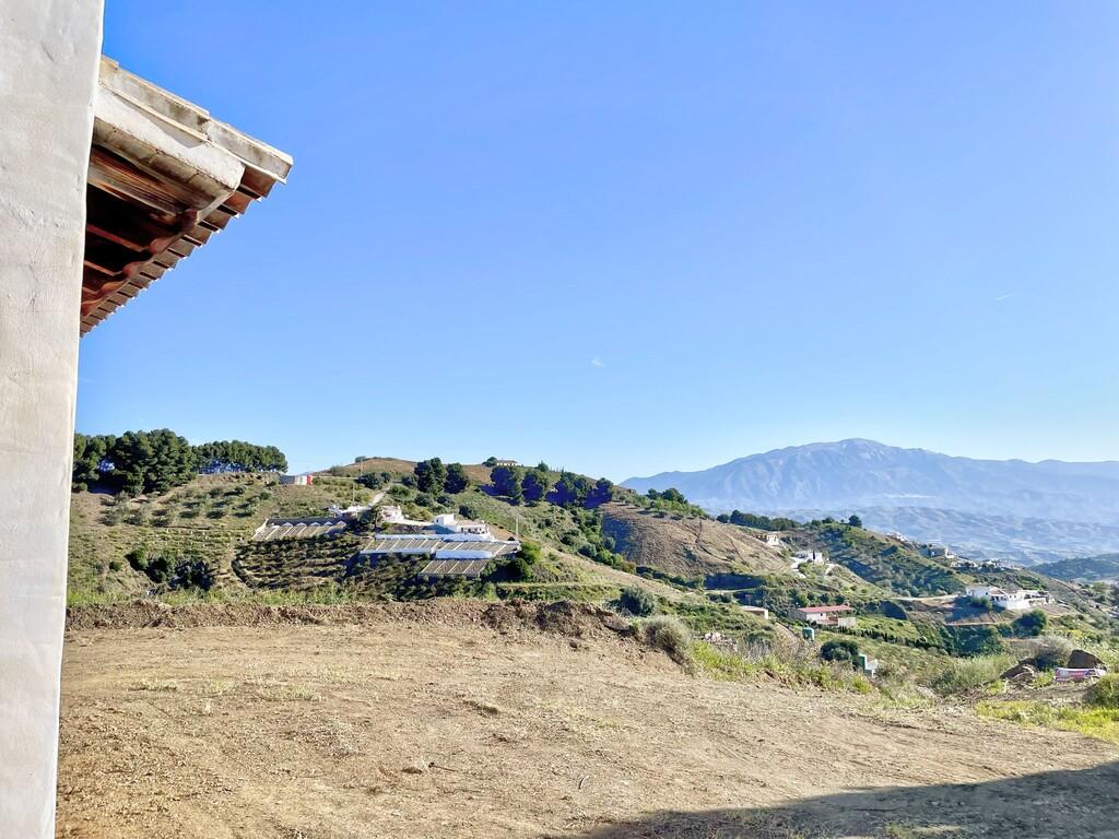 House for Sale in Almáchar