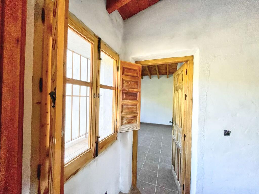 House for Sale in Almáchar