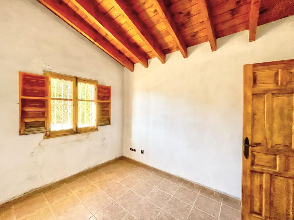 House for Sale in Almáchar