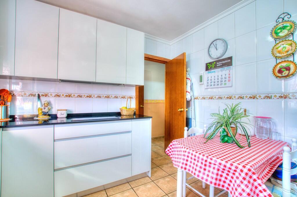 House for Sale in Alcaucín