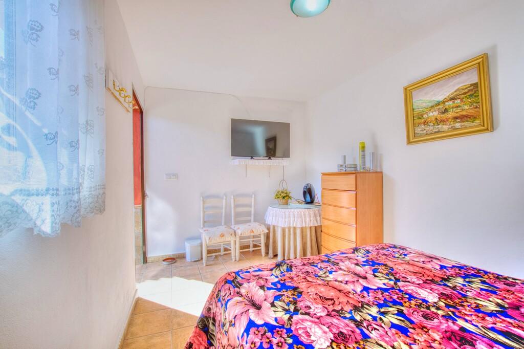 House for Sale in Alcaucín