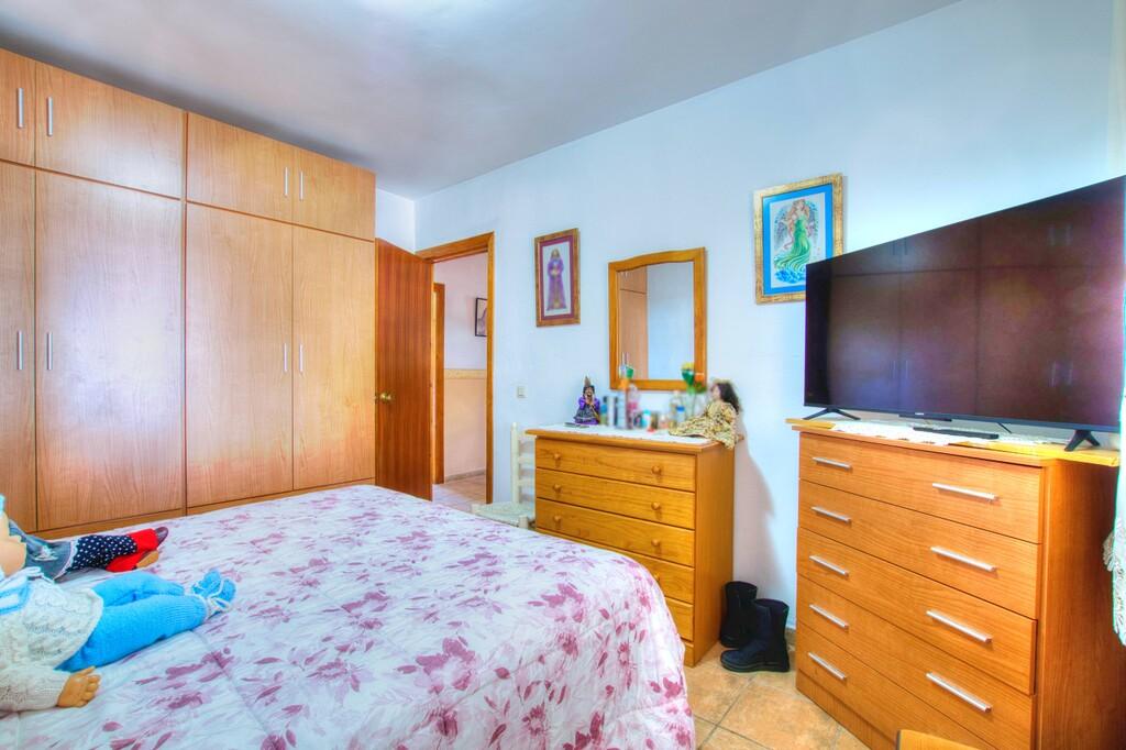 House for Sale in Alcaucín