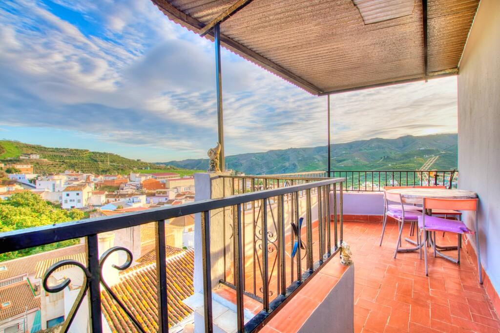House for Sale in Benamargosa
