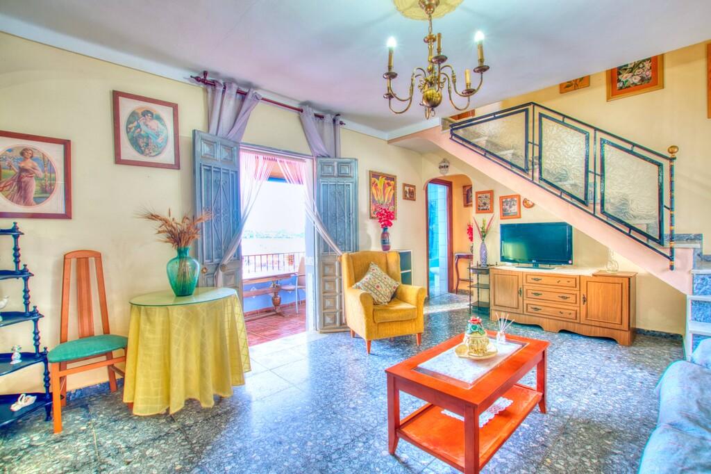 House for Sale in Benamargosa