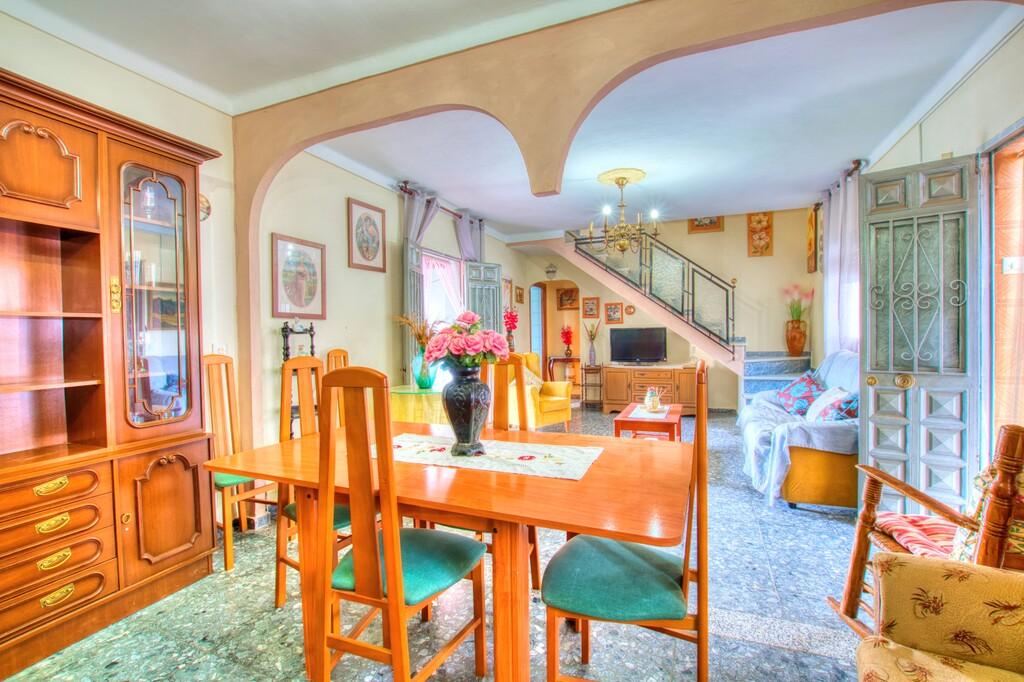 House for Sale in Benamargosa