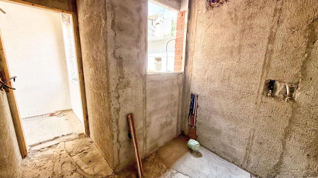 House for Sale in Periana