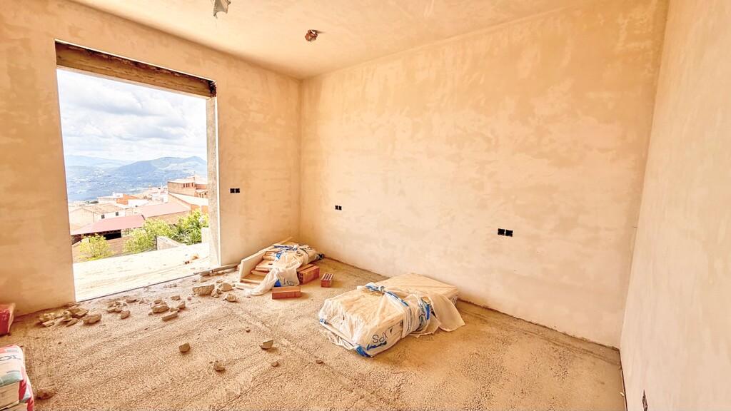 House for Sale in Periana