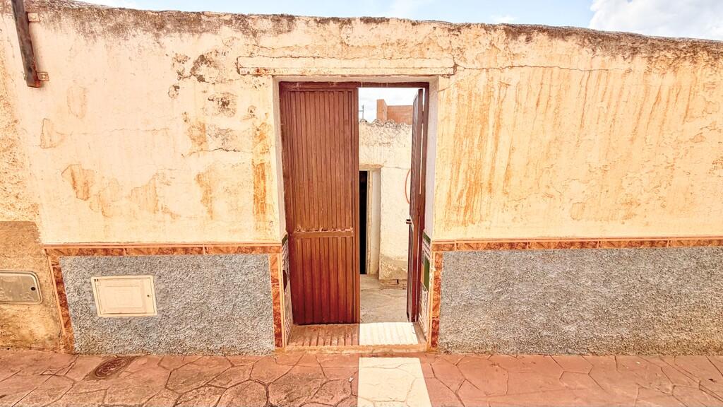 House for Sale in Periana