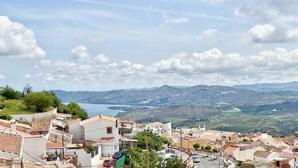 House for Sale in Periana