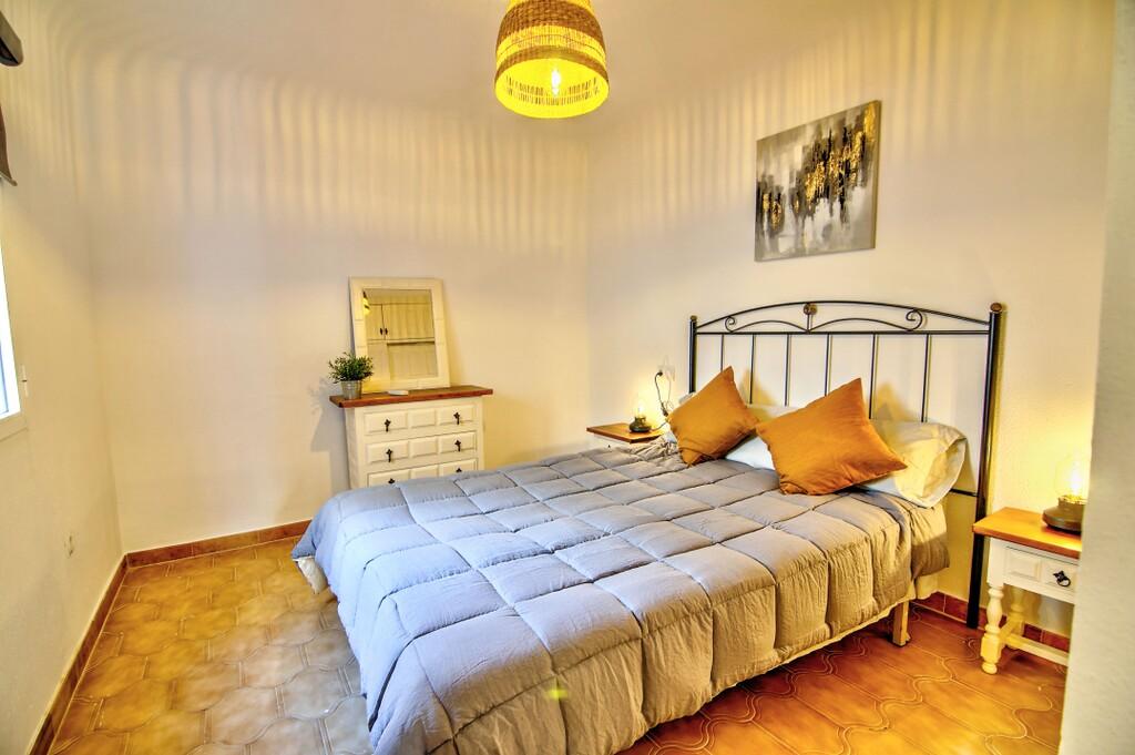 Flat for Sale in Caleta de Vélez