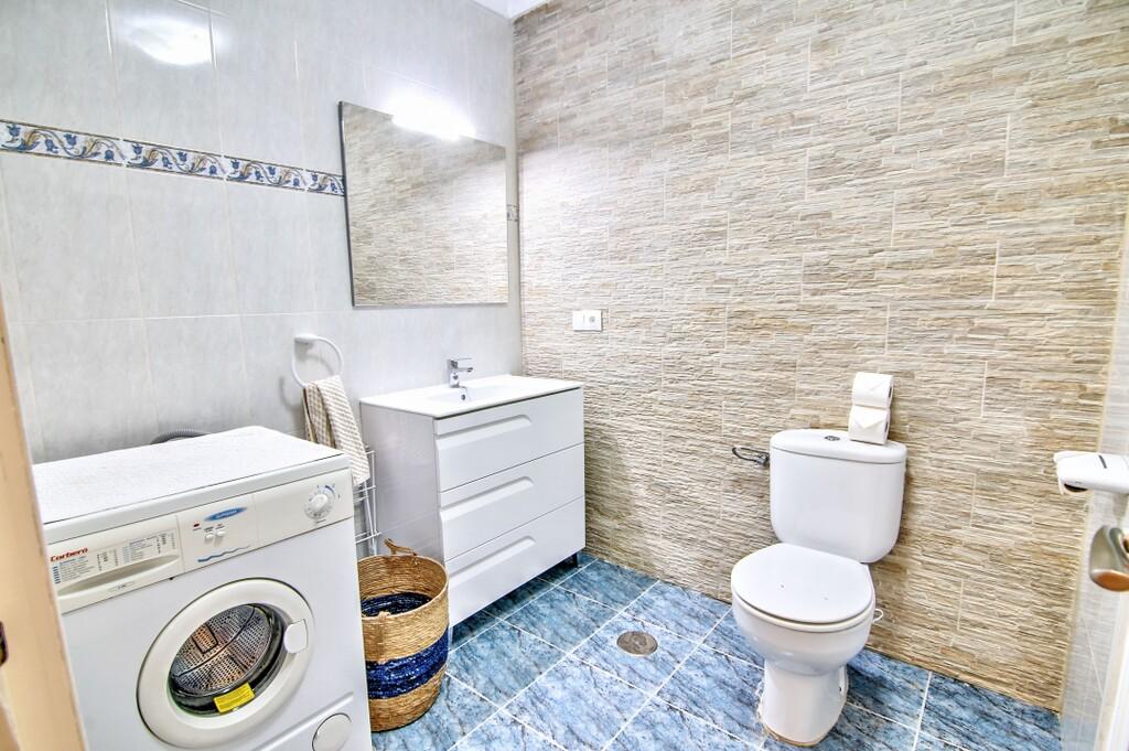 Flat for Sale in Caleta de Vélez