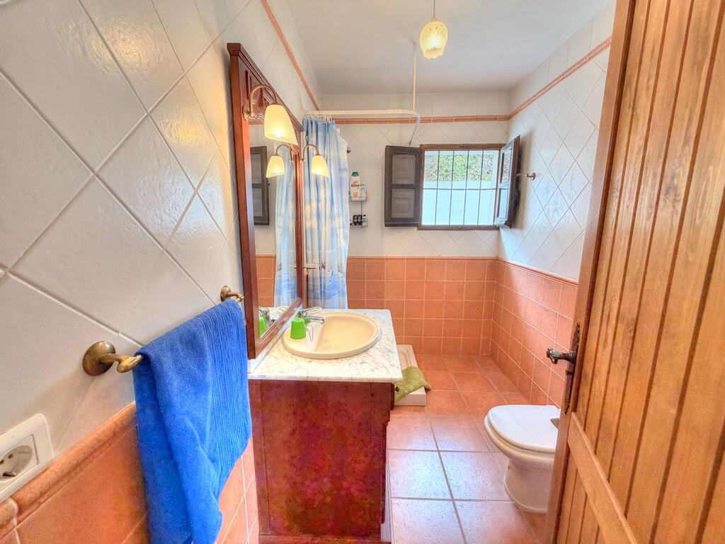House for Sale in Almáchar