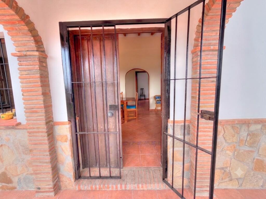 House for Sale in Almáchar