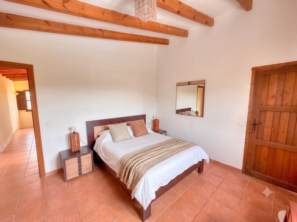 House for Sale in Almáchar