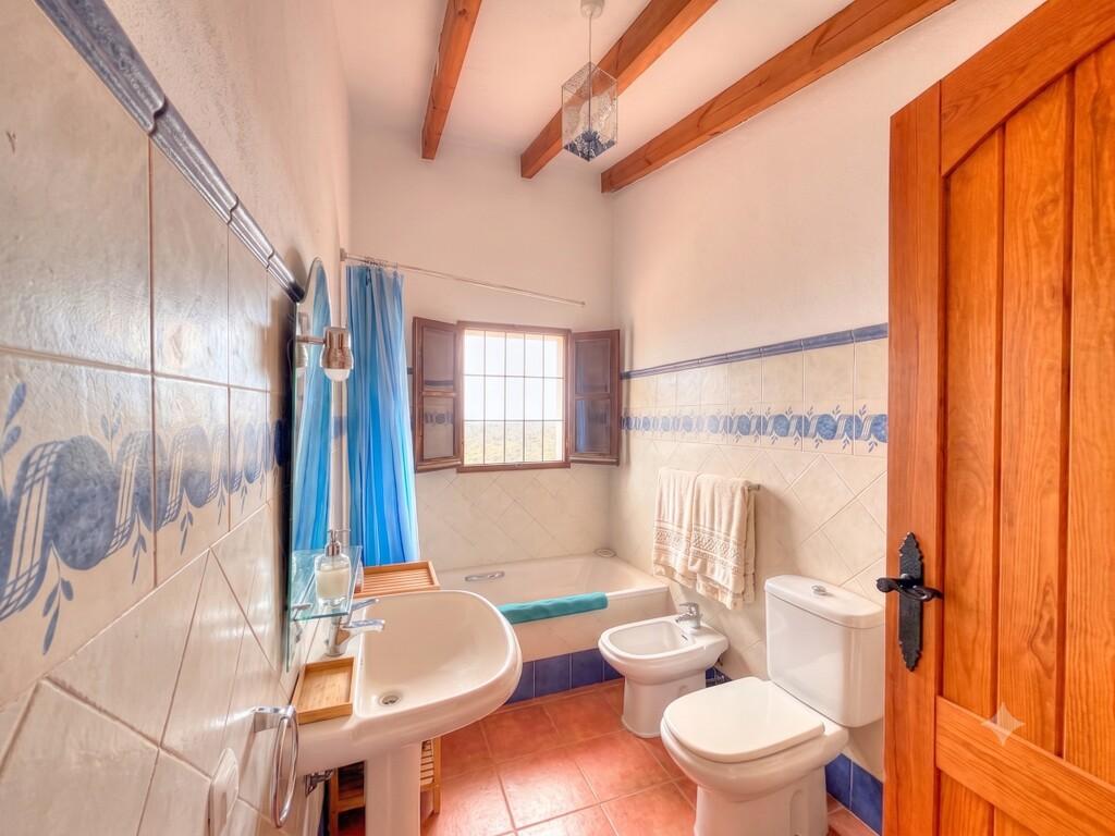 House for Sale in Almáchar