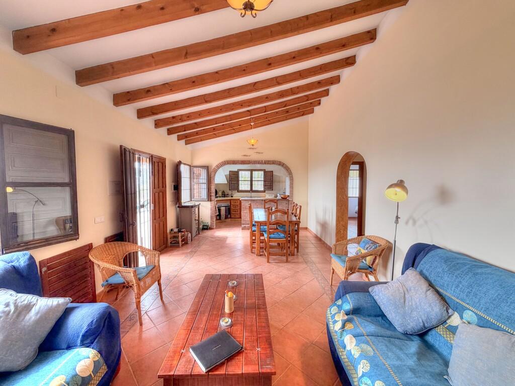 House for Sale in Almáchar