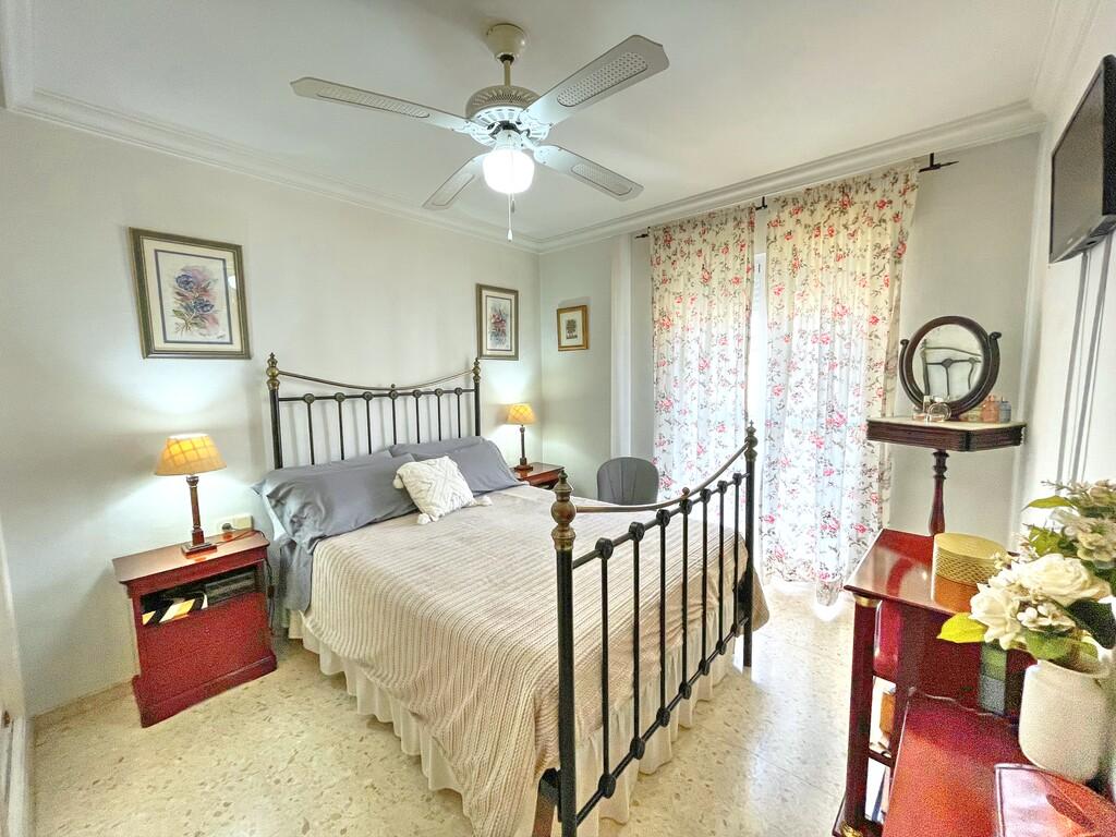 Flat for Sale in Caleta de Vélez