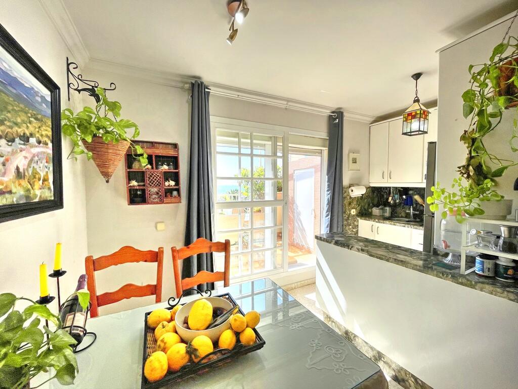 Flat for Sale in Caleta de Vélez
