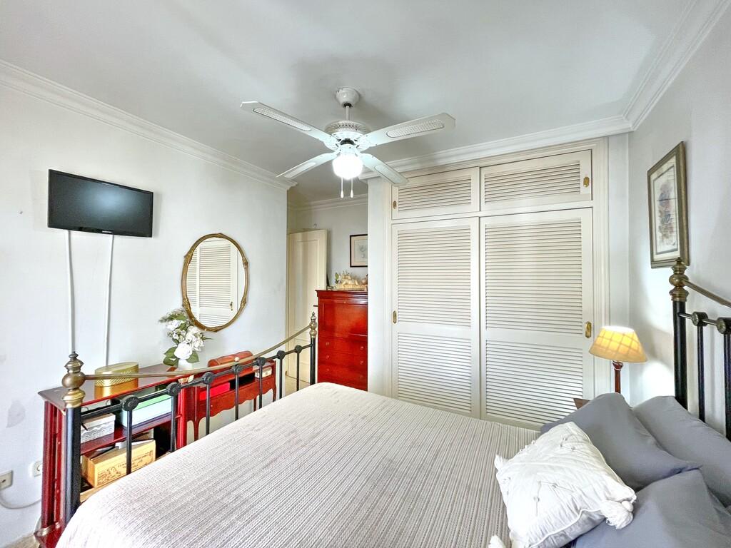 Flat for Sale in Caleta de Vélez