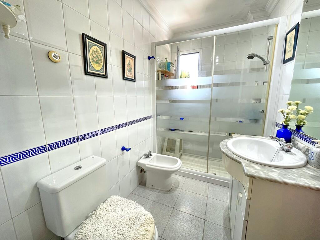 Flat for Sale in Caleta de Vélez