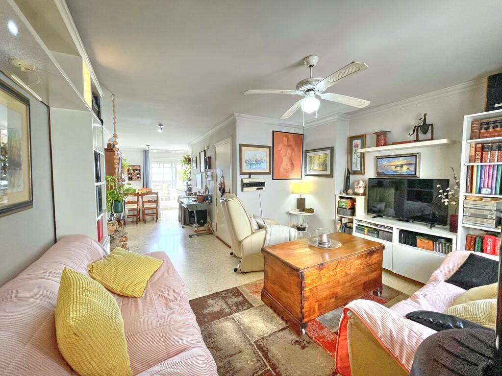 Flat for Sale in Caleta de Vélez