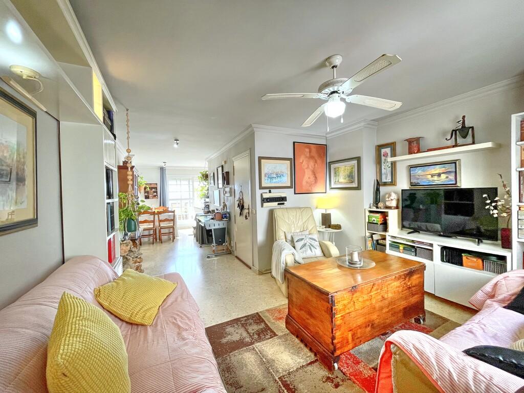 Flat for Sale in Caleta de Vélez