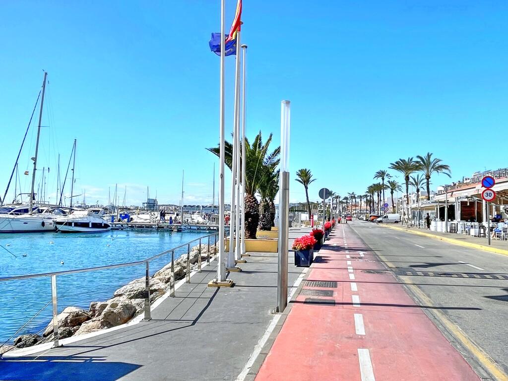 Flat for Sale in Caleta de Vélez