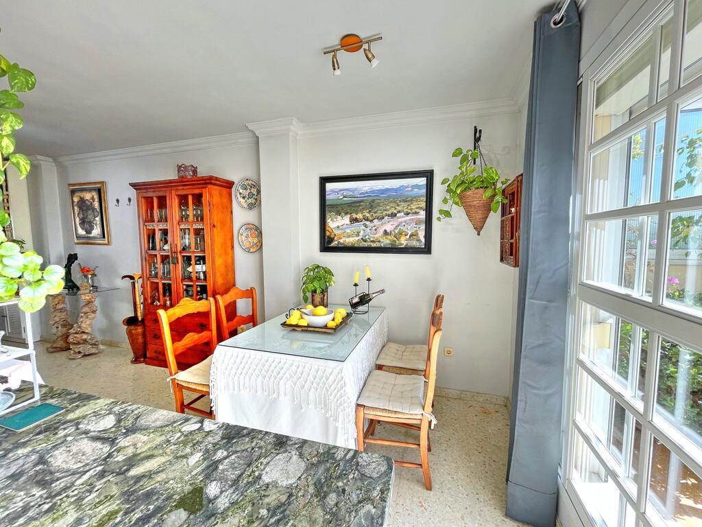 Flat for Sale in Caleta de Vélez