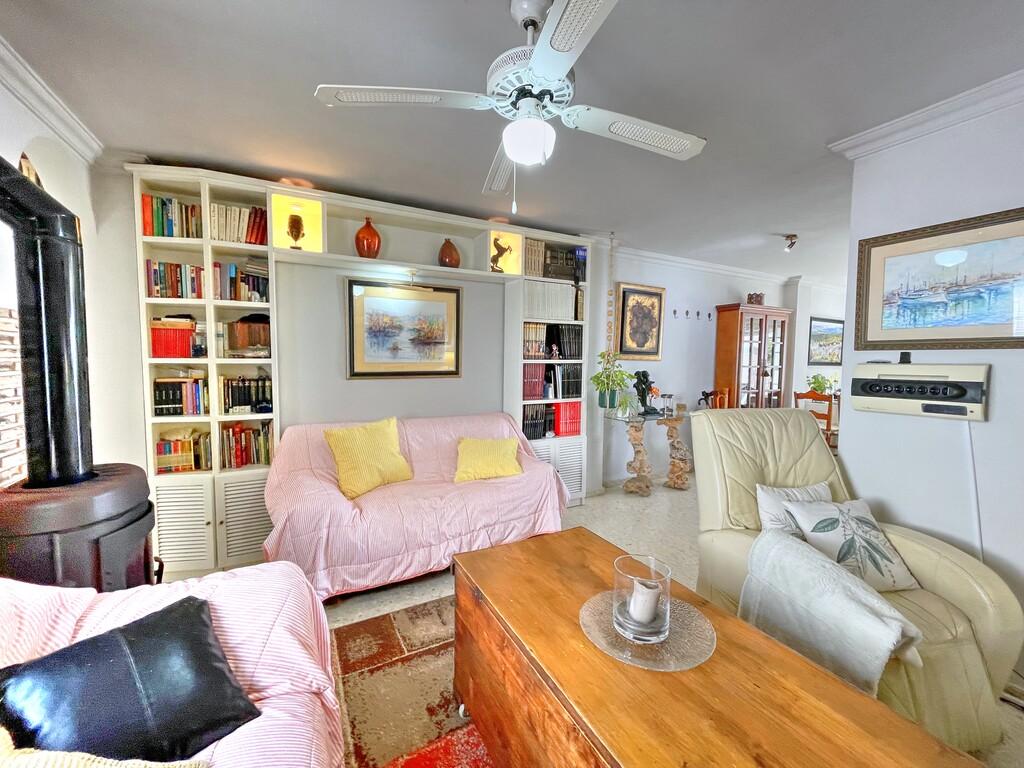 Flat for Sale in Caleta de Vélez