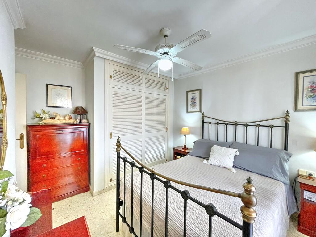 Flat for Sale in Caleta de Vélez