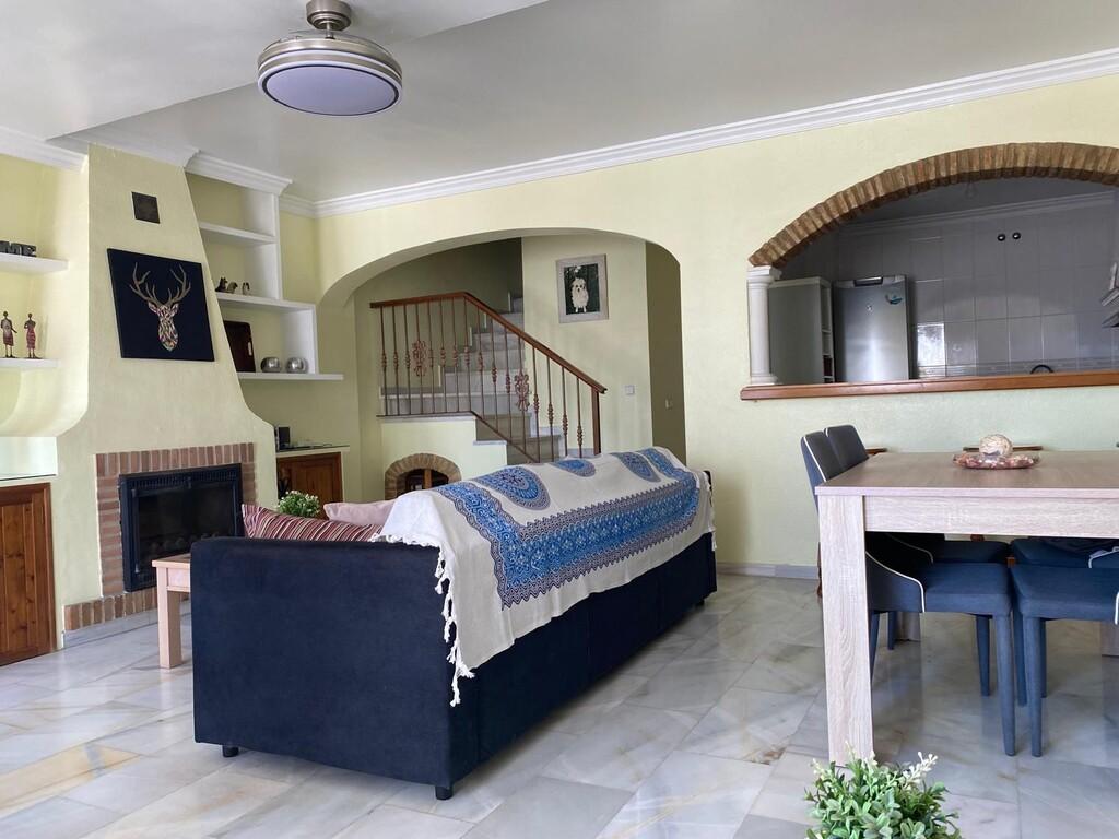 House for Rent in Benajarafe