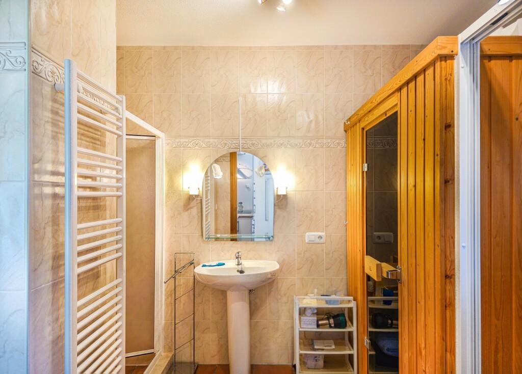Villa for Sale in Arenas