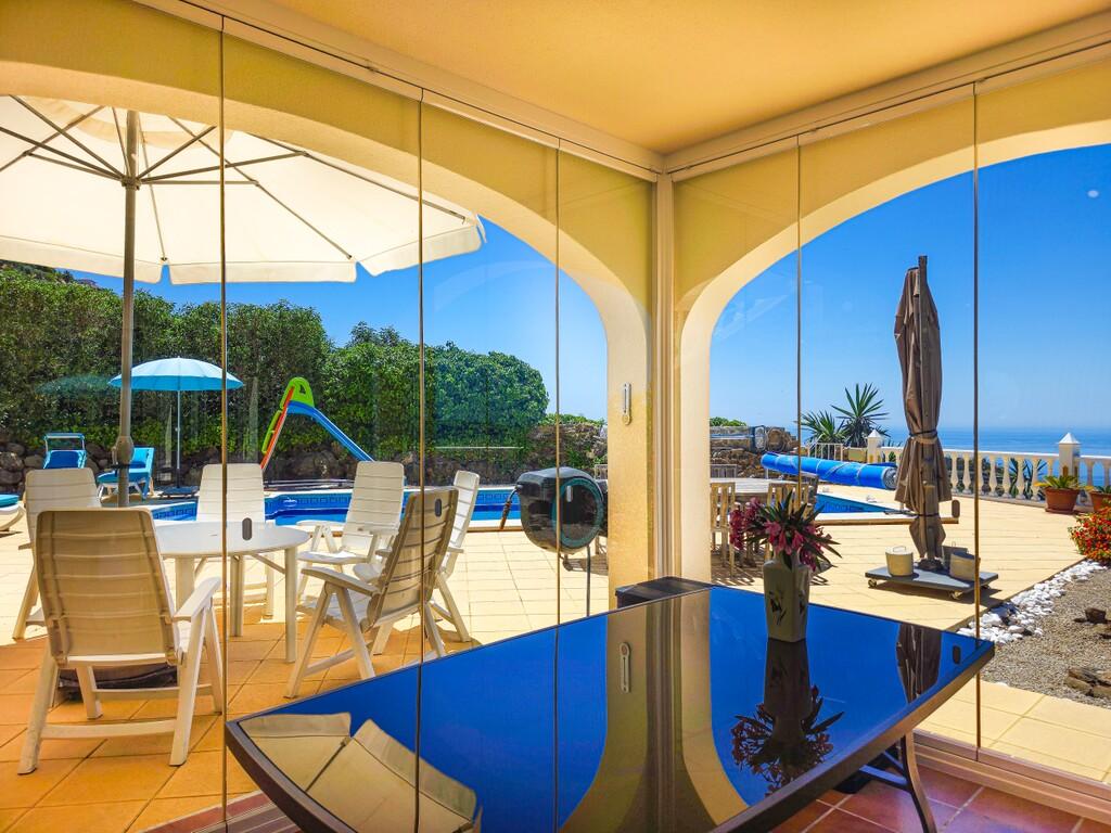 Villa for Sale in Arenas