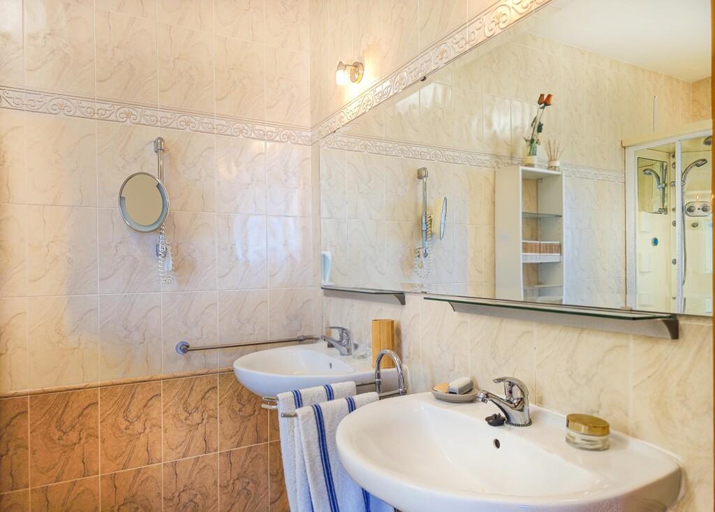 Villa for Sale in Arenas