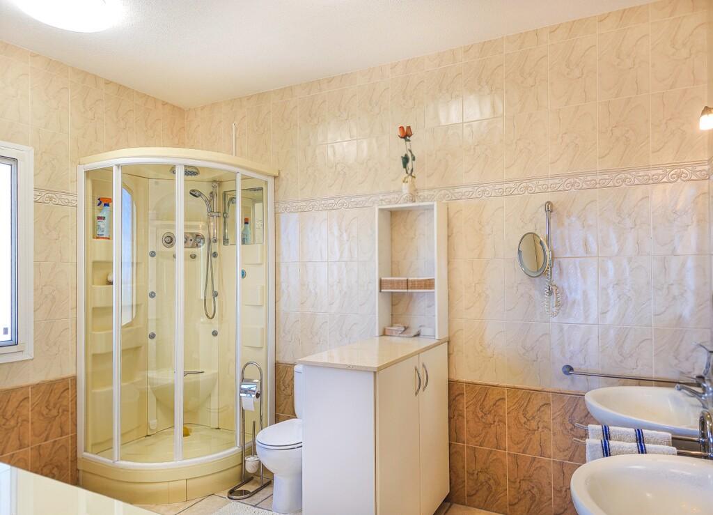 Villa for Sale in Arenas