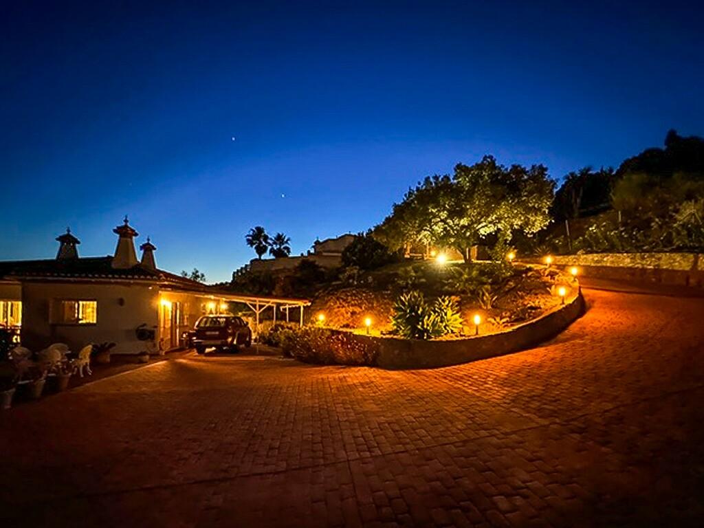 Villa for Sale in Arenas