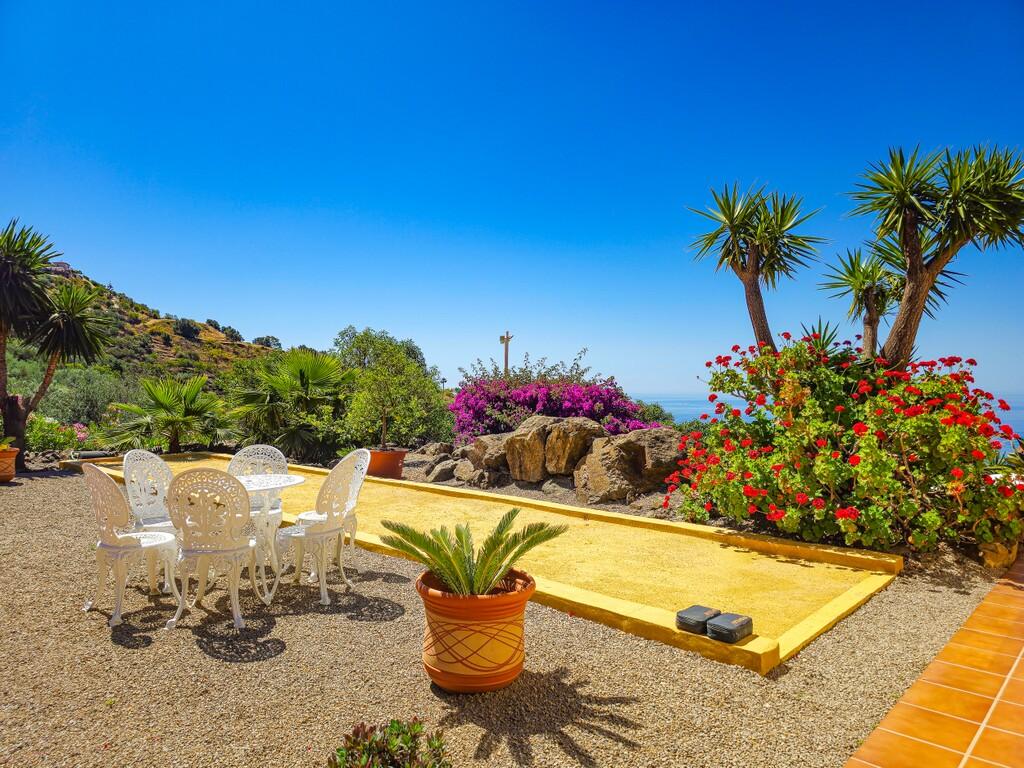 Villa for Sale in Arenas